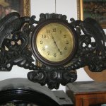 Ceas pendul sculptat